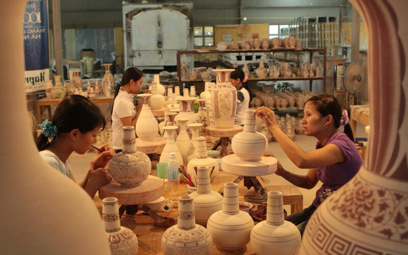 Khuyến Khích Tiêu Thụ Gốm Sứ Bát Tràng Hiện Nay