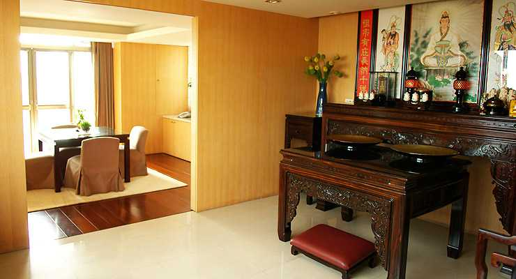 Có nên treo ảnh thờ trên tường - Những điều bạn cần biết trước khi quyết định