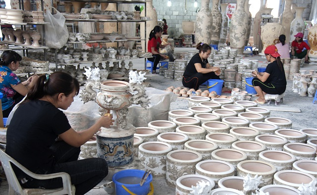 Làng cổ Bát Tràng - Hành Trình Khám Phá Nét Đẹp Truyền Thống Việt Nam