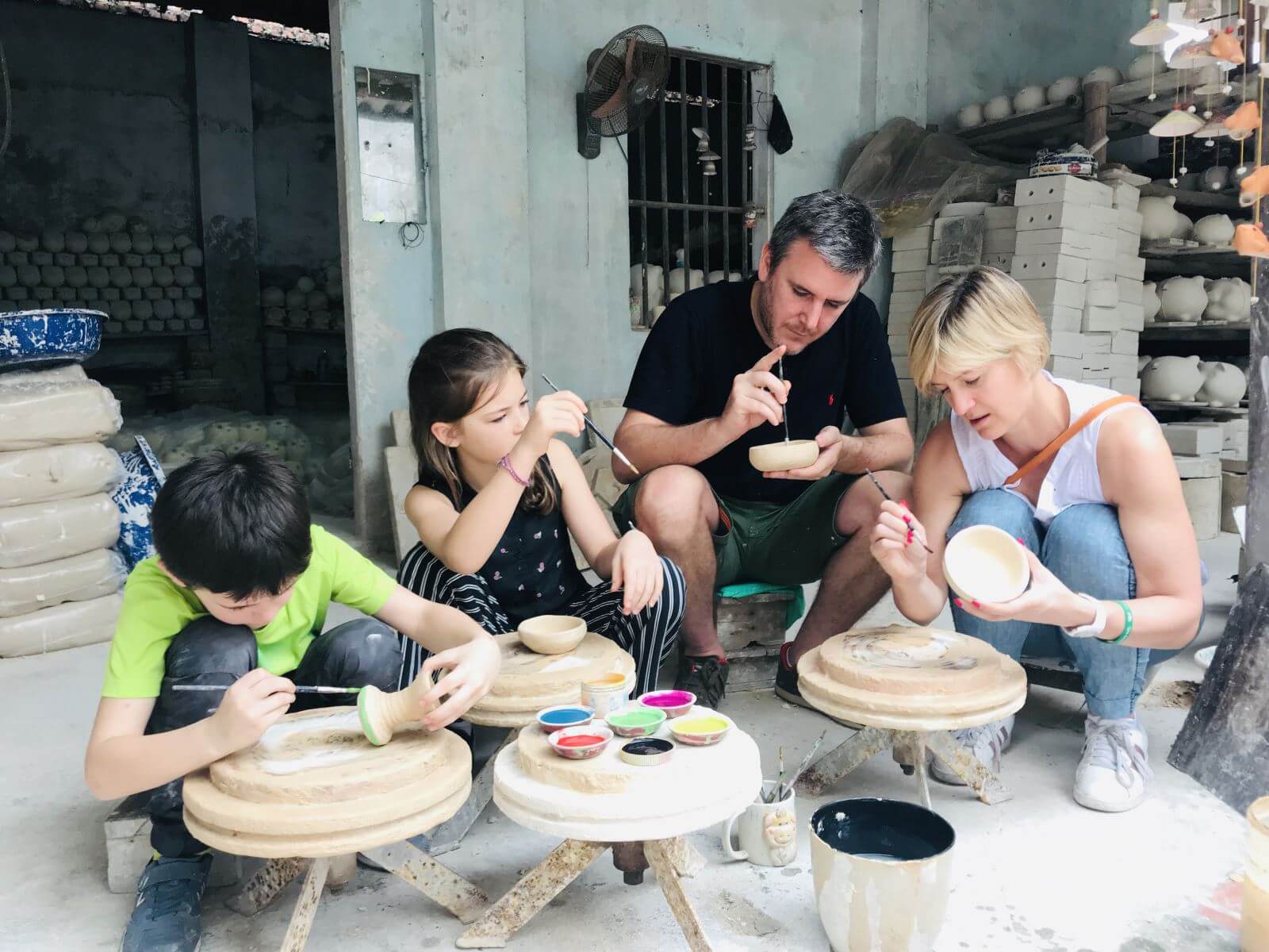 Làng cổ Bát Tràng - Hành Trình Khám Phá Nét Đẹp Truyền Thống Việt Nam