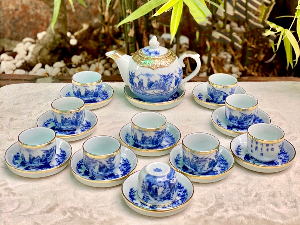 Sản xuất ấm chén – Nghệ thuật chế tác thủ công tinh tế và hiện đại