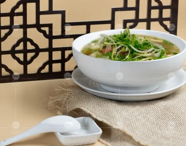 Khám phá lịch sử và truyền thống tô phở sứ Bát Tràng