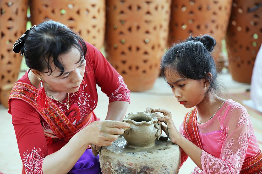 Ý nghĩa của nghề làm gốm - Hành trình khám phá vẻ đẹp văn hóa và giá trị tinh thần