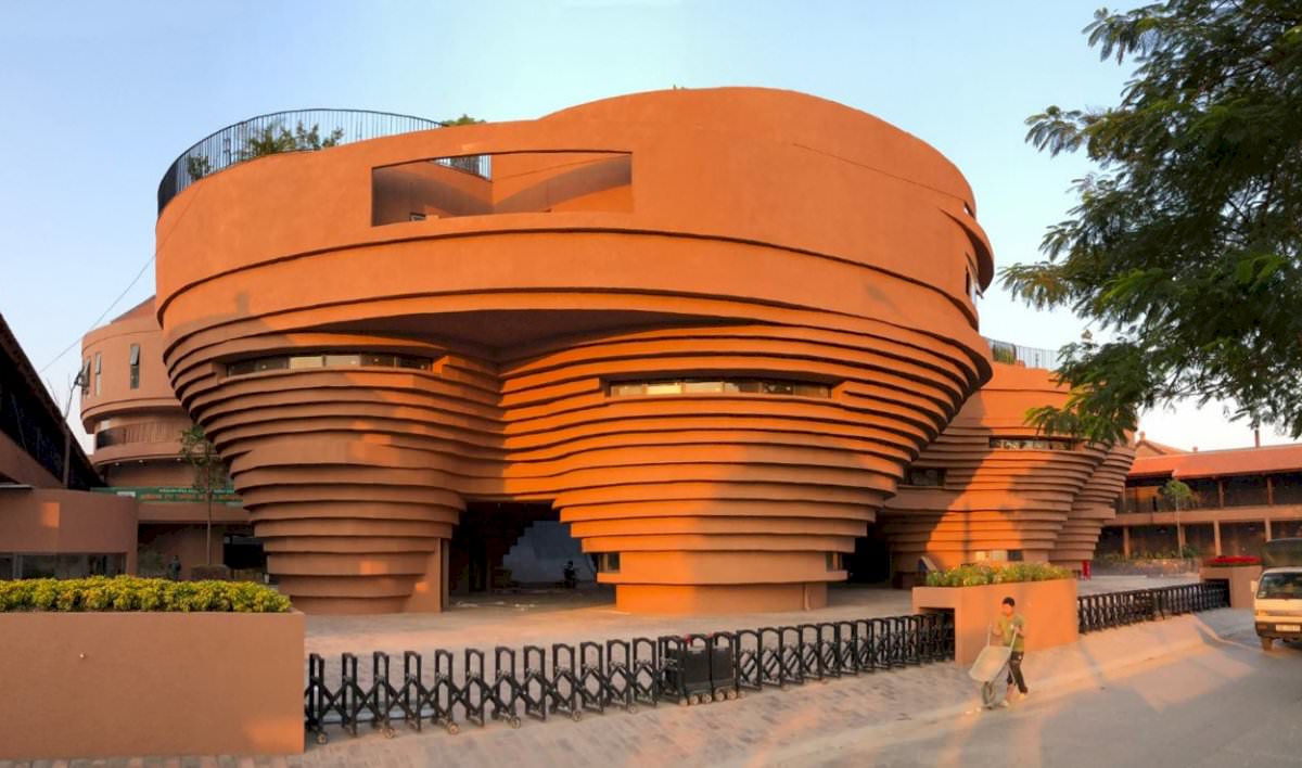 Khám Phá Bát Tràng Gia Lâm Hà Nội - Nghệ Thuật Gốm Sứ Đậm Đà Bản Sắc Văn Hóa