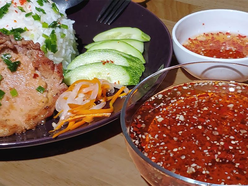 Cách làm nước mắm ăn bún thịt nướng ngon chuẩn vị miền Nam