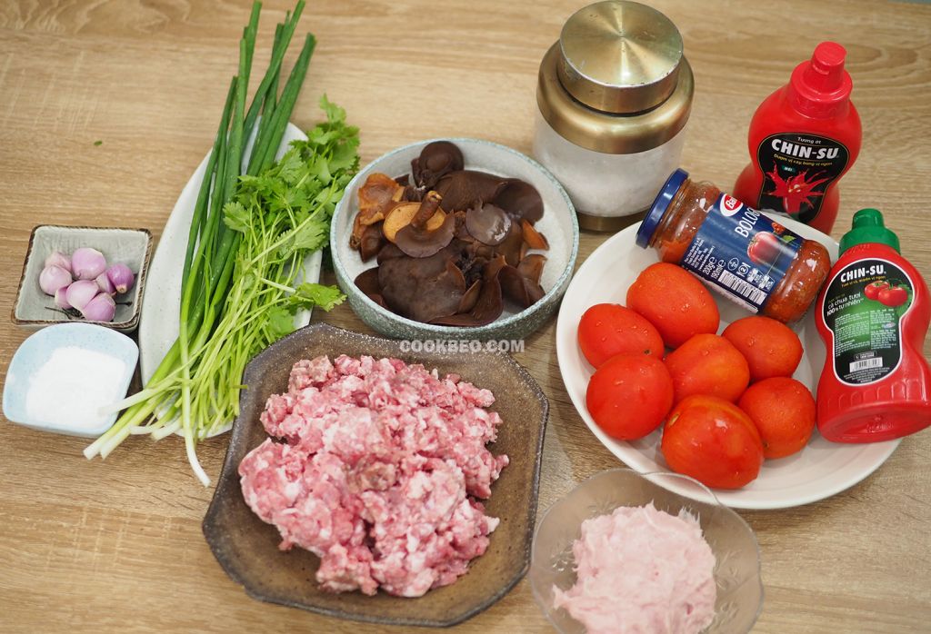 Cách làm thịt viên sốt cà chua thơm ngon hấp dẫn cho bữa cơm gia đình