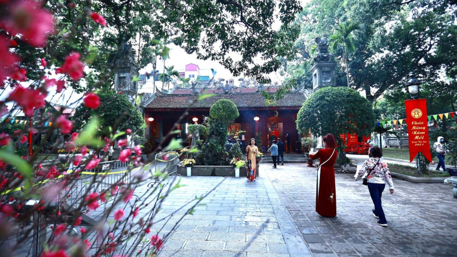 Cách cầu tài lộc khi đi chùa – Bí quyết thu hút may mắn và phát tài suốt năm